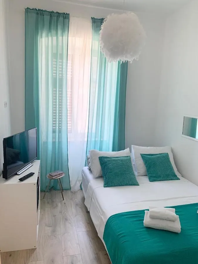 Ra City Garden Suite Pula Croacia