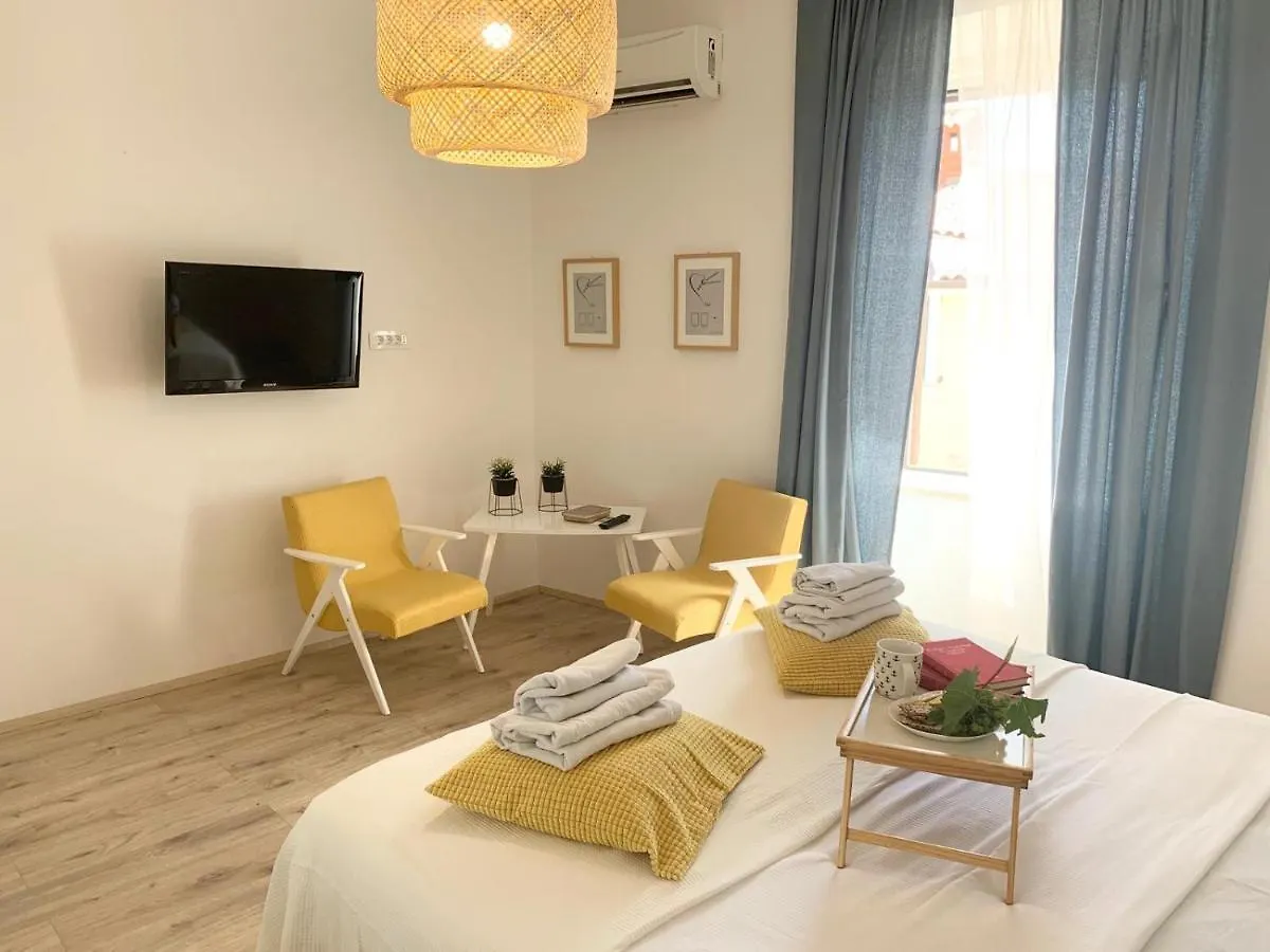 Ra City Garden Suite Pula 0*,